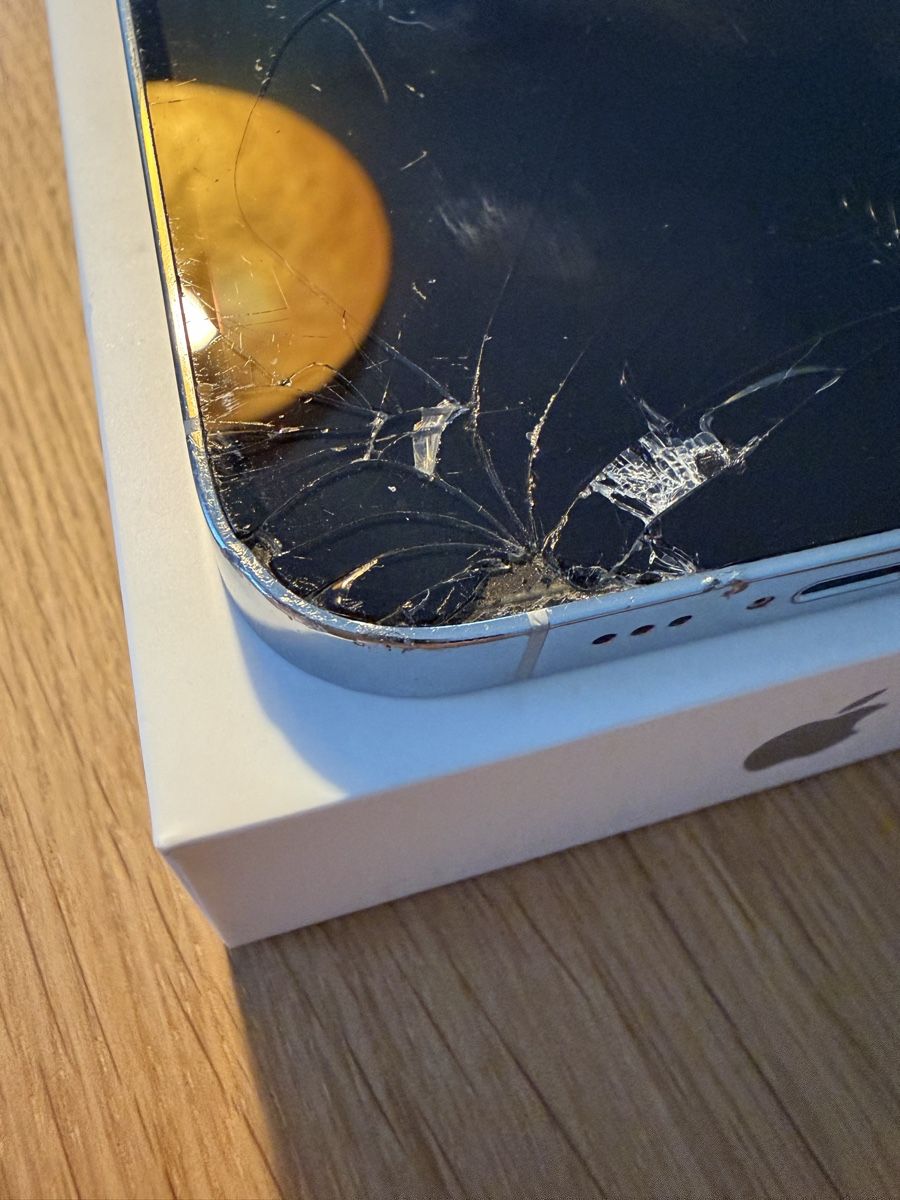 Apple Telefoni cellulari / Smartphones: iPhone 14 Pro weiss 128gb Display defekt – Difettoso da Wangen b. Olten venduto da Mario70 6