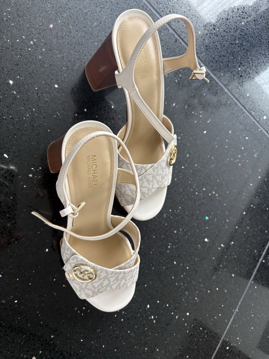 Michael Kors Scarpe da donna: Michael Kors Sandalen  – Nuovo e nell'imballaggio originale da Oftringen venduto da SCHIBLI1 1