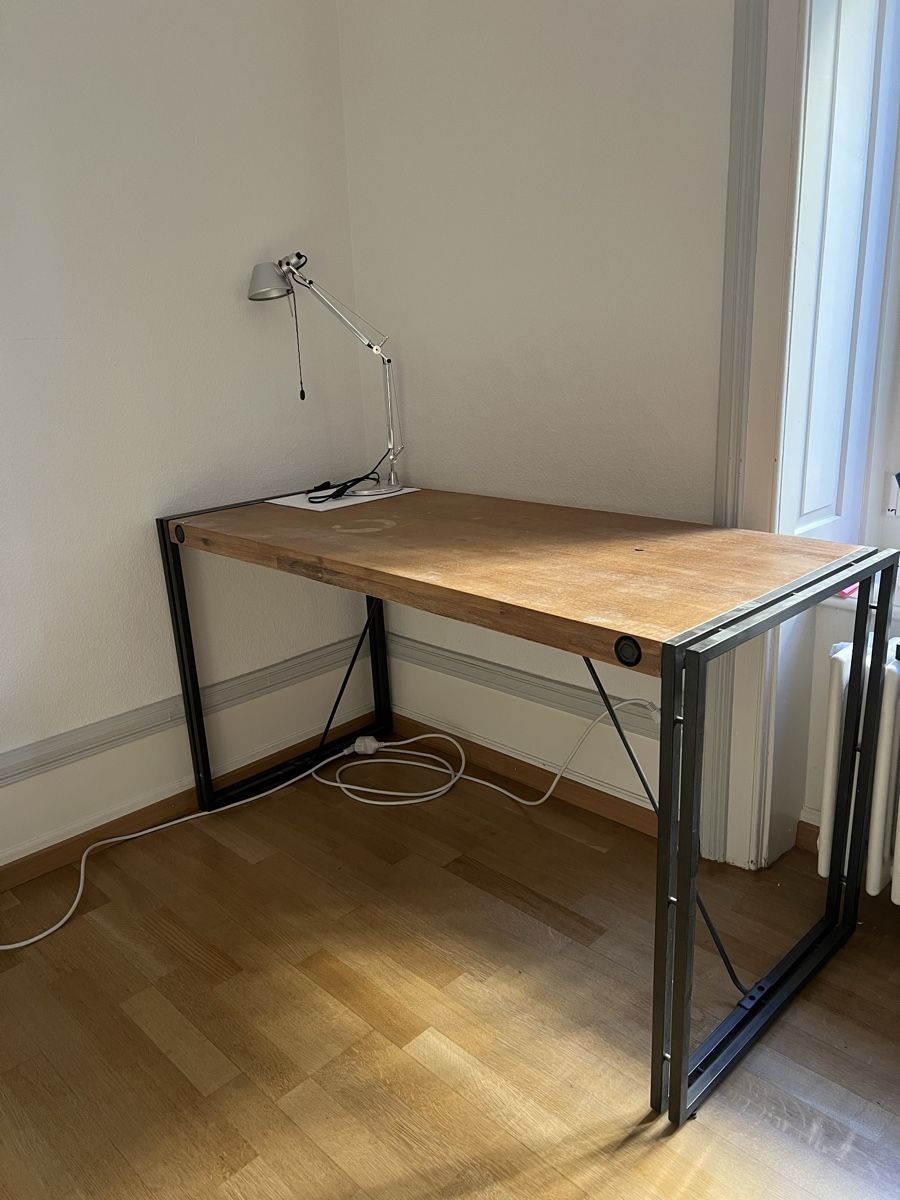 Schreibtische: Schreibtisch  – Gebraucht aus Zürich von jan_8ffb 1