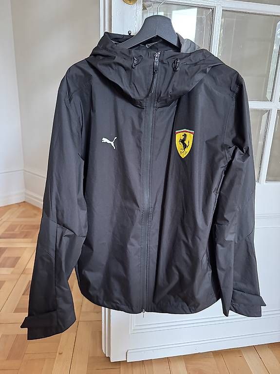 Jacken: Puma Rain Jacket Ferrari Limited Edition, Size: M,  – Gebraucht aus Lausanne von ama_ykl2