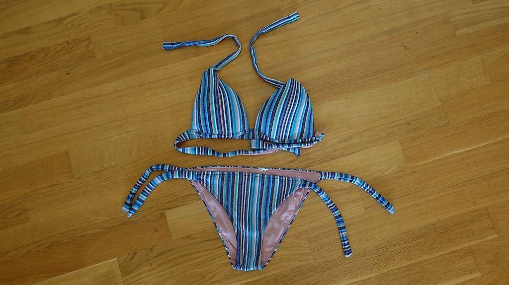 Costumi da bagno & Bikini: 3 Bikinis Caldezonia G36 – Usato da Uster venduto da Blake13 1