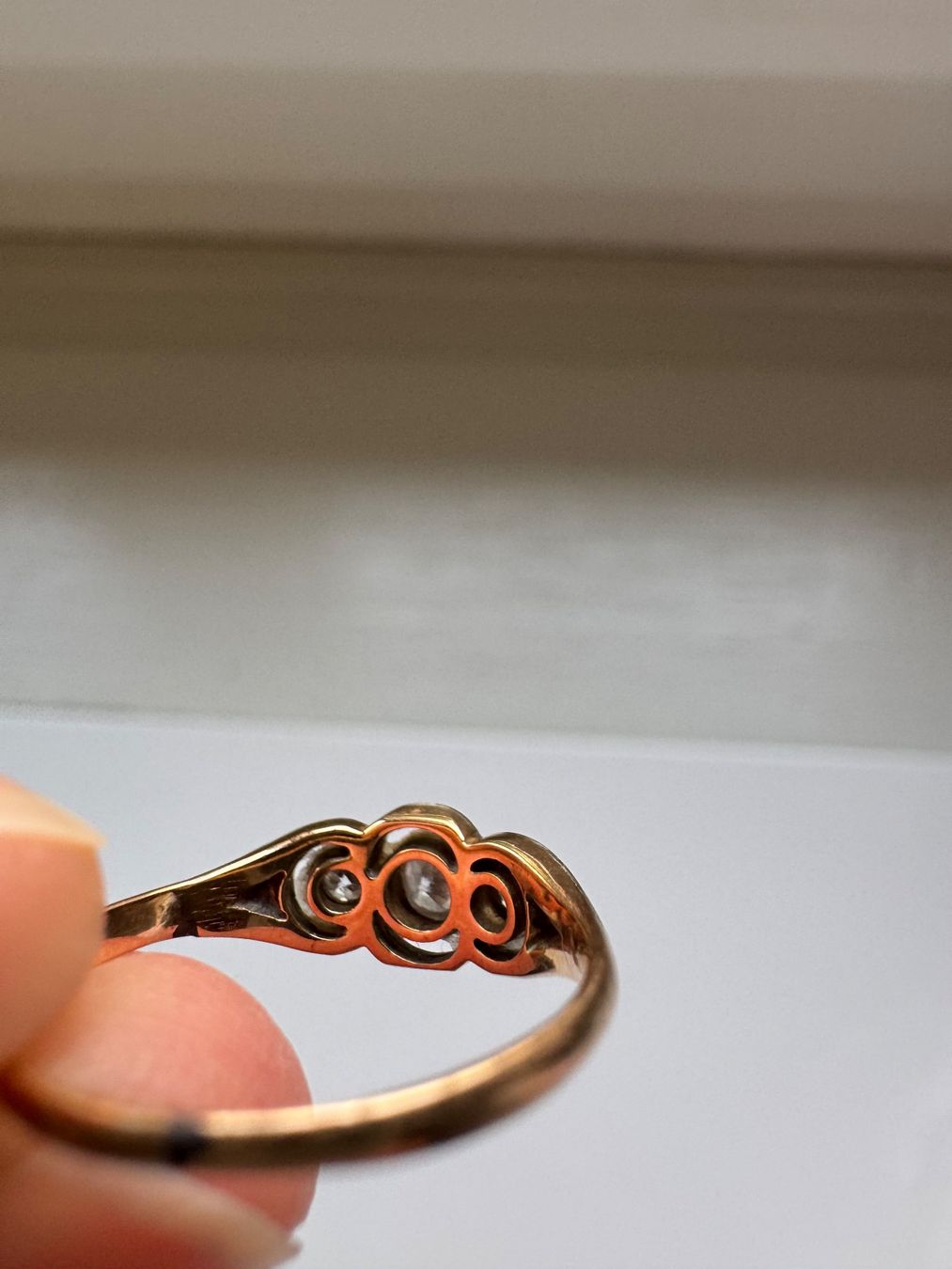 Anelli: Antiker Goldring mit 3 Diamanten – Usato da Zürich venduto da nad_8tc8 6