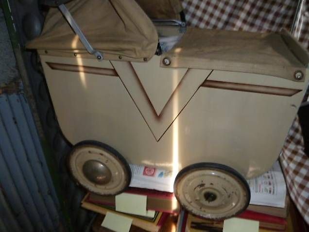 Carrozzine: Vieille poussette visa-gloria pour déco – Usato da St. Maurice venduto da Benoit12 1