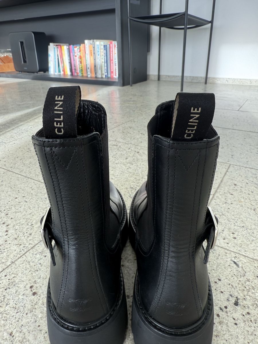 Celine Damenschuhe: Celine black chelsea boots 37.5 – Gebraucht aus Meilen von tan_v628 2