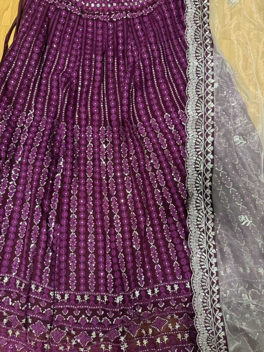 Vestiti: Purple Embroidered Georgette Lehenga – Nuovo (secondo la descrizione) da Bulle venduto da pra_c9c8 2