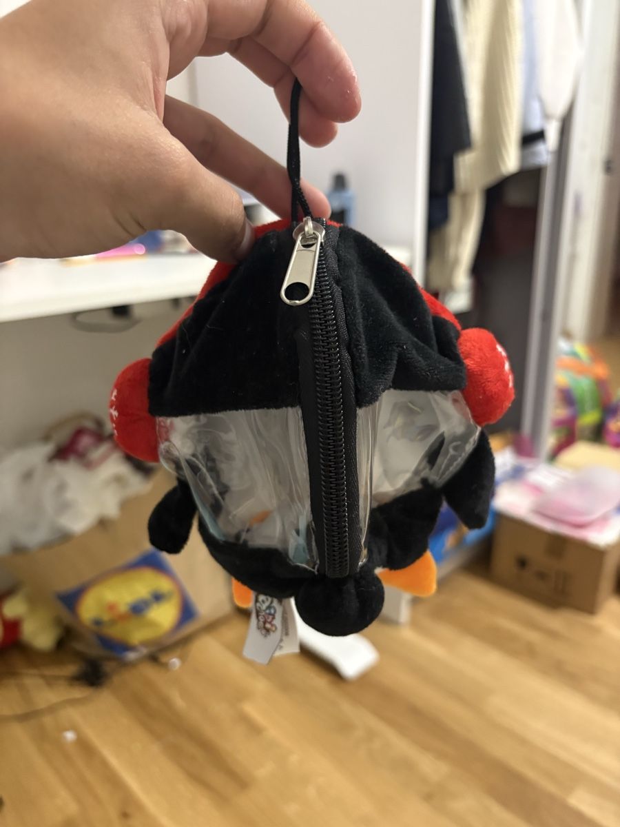 Borse: Pochette peluche pingouin avec fermeture éclair noir – Nuovo (secondo la descrizione) da Lausanne venduto da ahm_9l9k 1