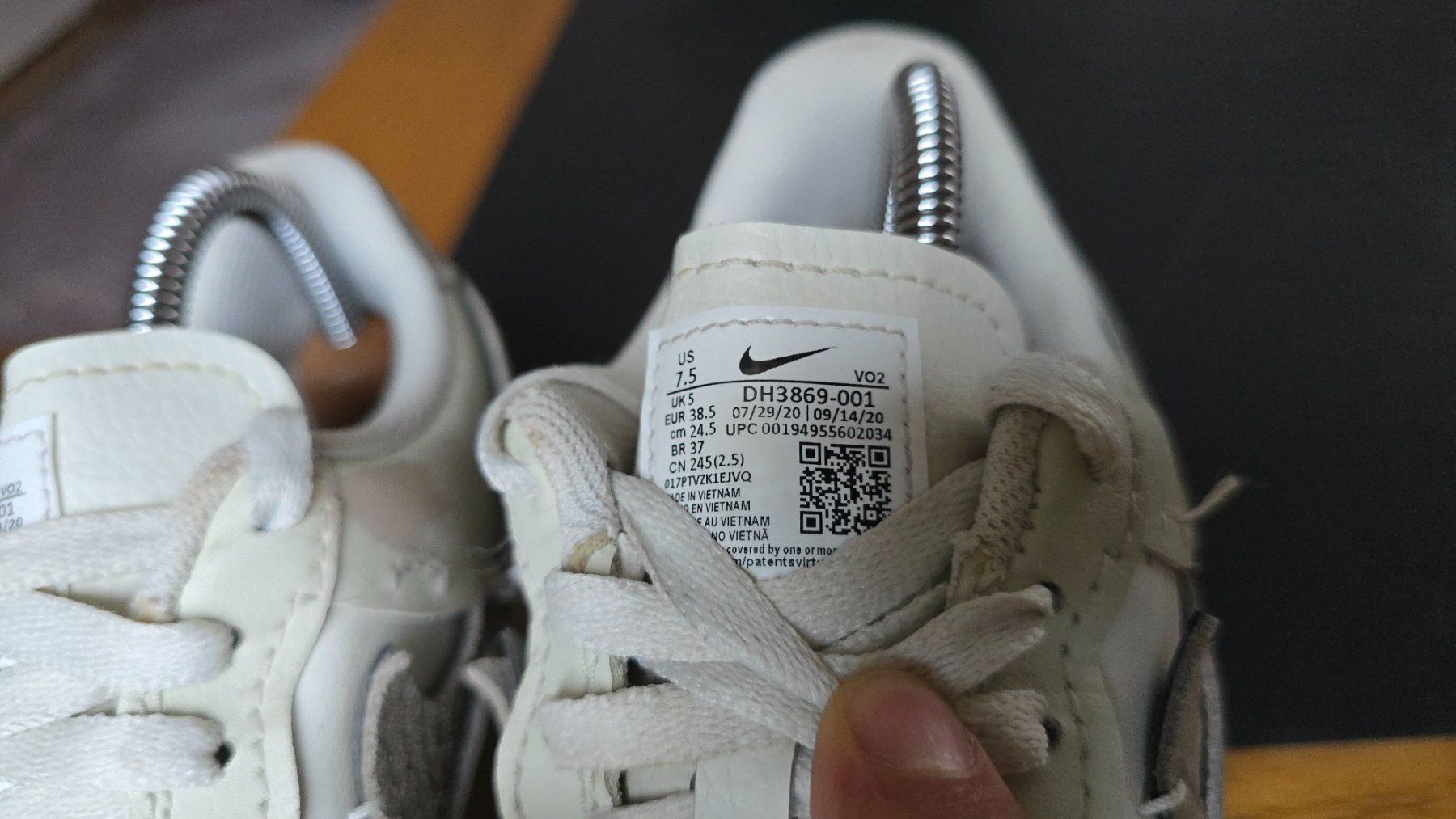 Nike Scarpe da uomo: Nike Air Force 1 schuhe gr 38.5 – Usato da Wallisellen venduto da theblacksheep 3