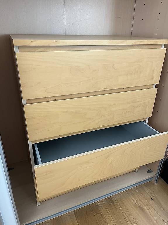 Commodes: Kommode mit 4 Schubladen – D'occasion à Wängi par cocose 2