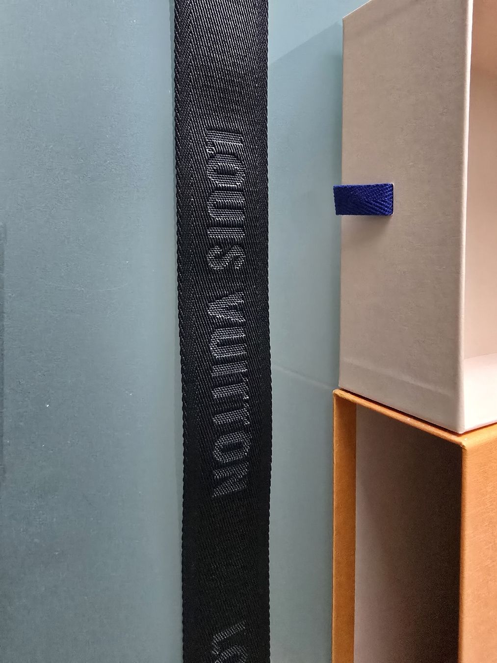 Louis Vuitton Altro in  Abbigliamento & Accessori: Louis Vuitton Strap – Nuovo (secondo la descrizione) da wallisellen venduto da funkelsternchen5 6