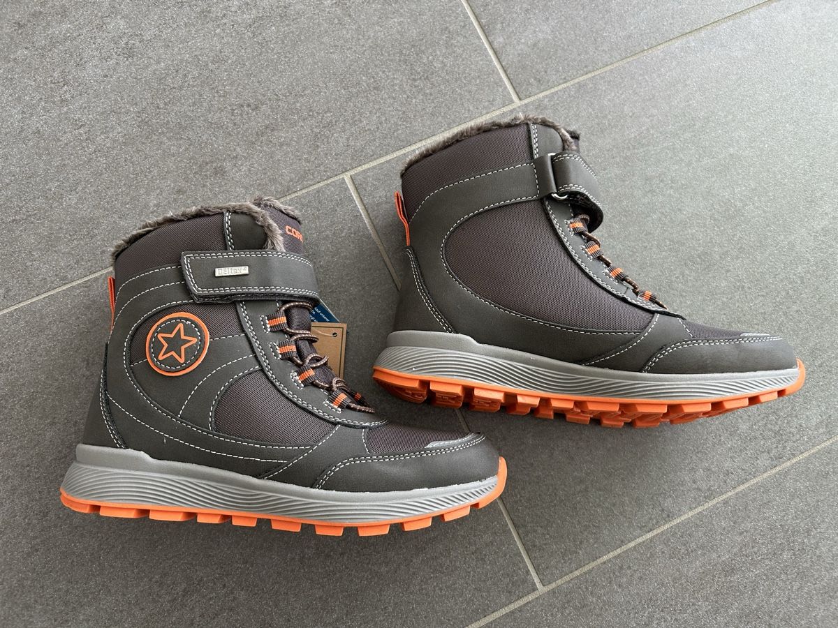 Dosenbach Chaussures garçon: Winterschuhe Knaben Gr. 34 – Neuf avec emballage d'origine à Heitenried par Scbern04 1