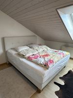 Boxspring-Bett