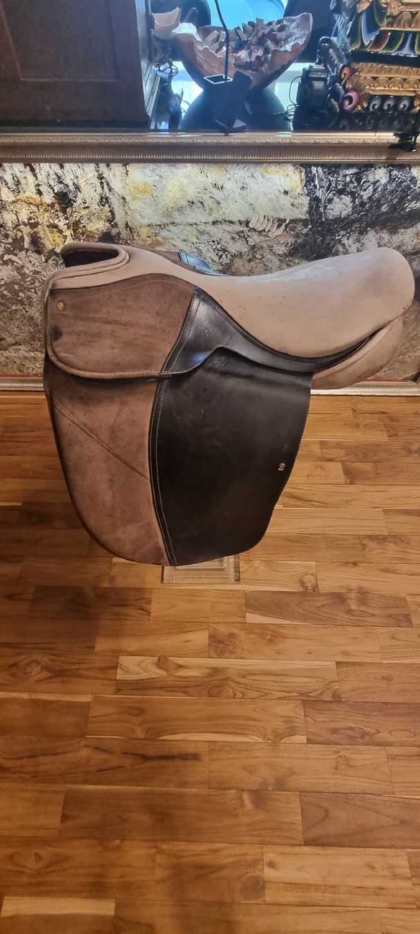 Selles, accessoires: Sattel Gebraucht – D'occasion à Ganterschwil par CHERRYCO-04 1