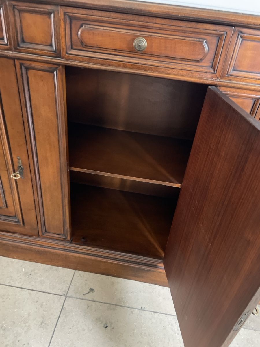 Cassettiere: Sideboard Holz dunkel mit Schubladen – Usato da Au ZH venduto da PeaceundBluemli 2