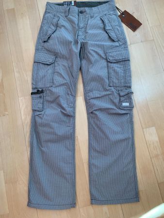 leichte ESPRIT Hose, Gr. W30/L32, Beige, NEU