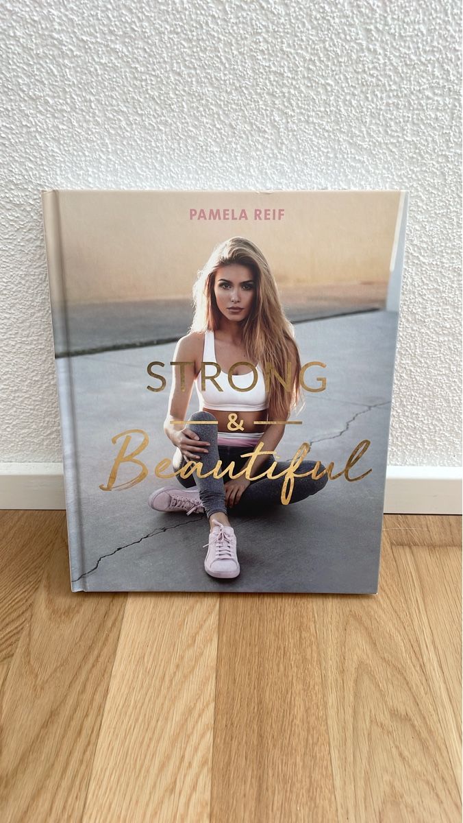 Libri: Pamela Reif's "Strong & Beautiful" Buch – Usato da Wil SG venduto da Miwil
