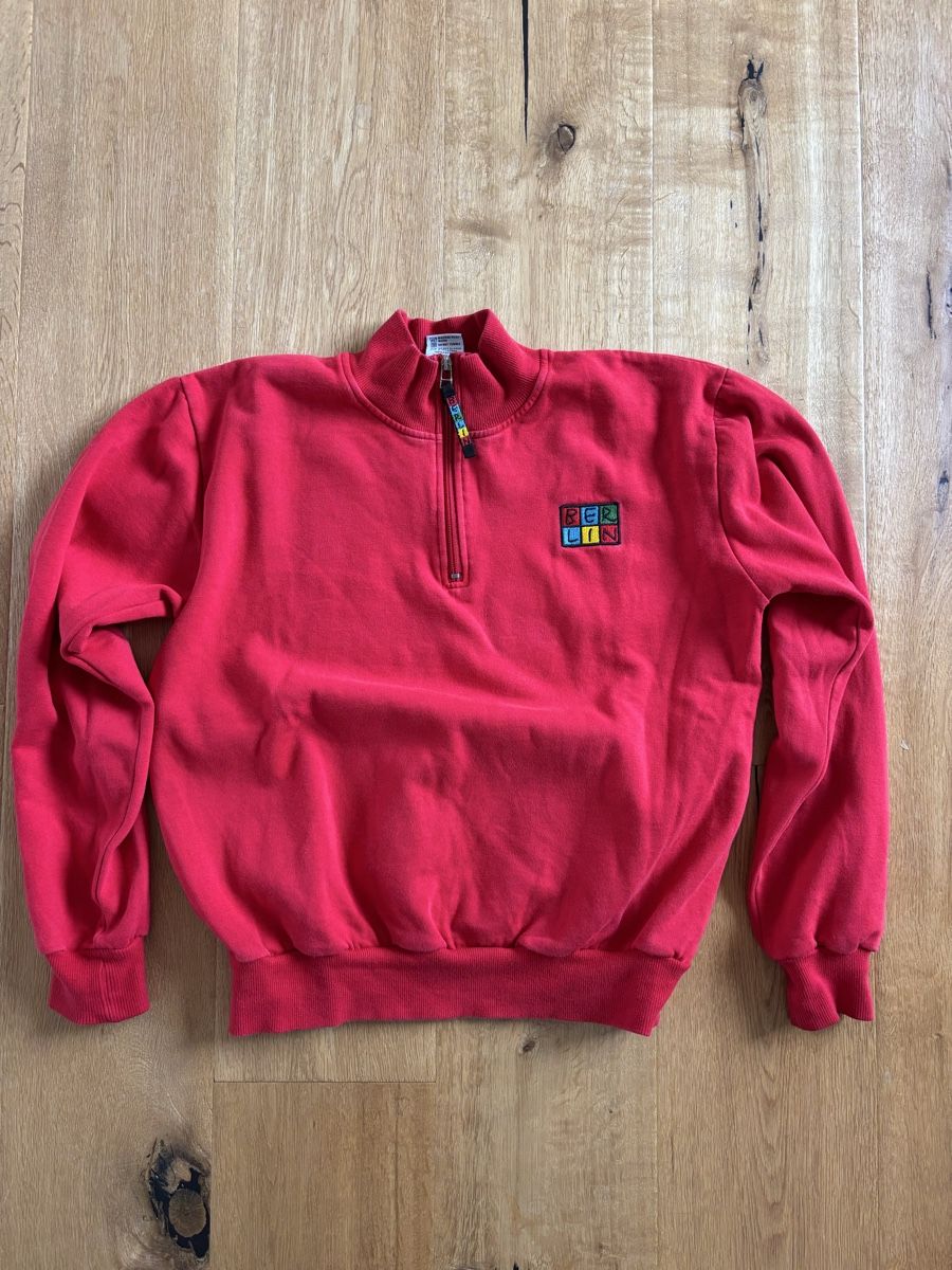 Pullover & Sweatshirts: Berlin Pullover – Gebraucht aus Wädenswil von Gagegia