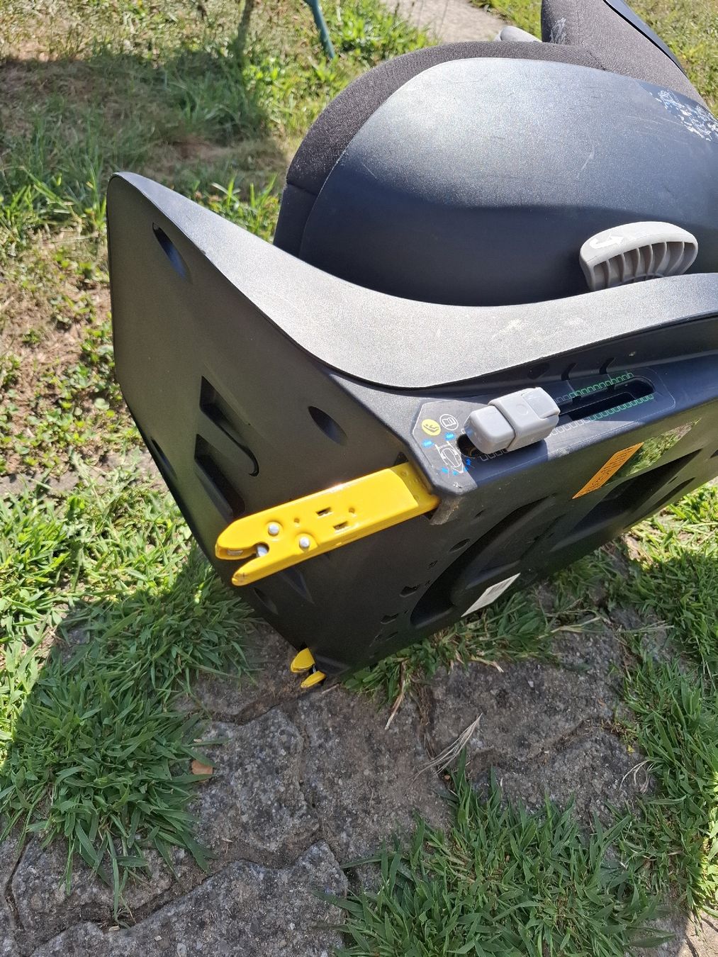 Seggiolini per auto: Maxi-Cosi Isofix UNFALLFREI – Usato da Starrkirch-Wil venduto da Sebio01 1