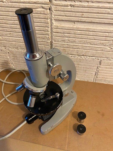 Microscopes: ALTES MIKROSKOP – D'occasion à Chur par silbermon
