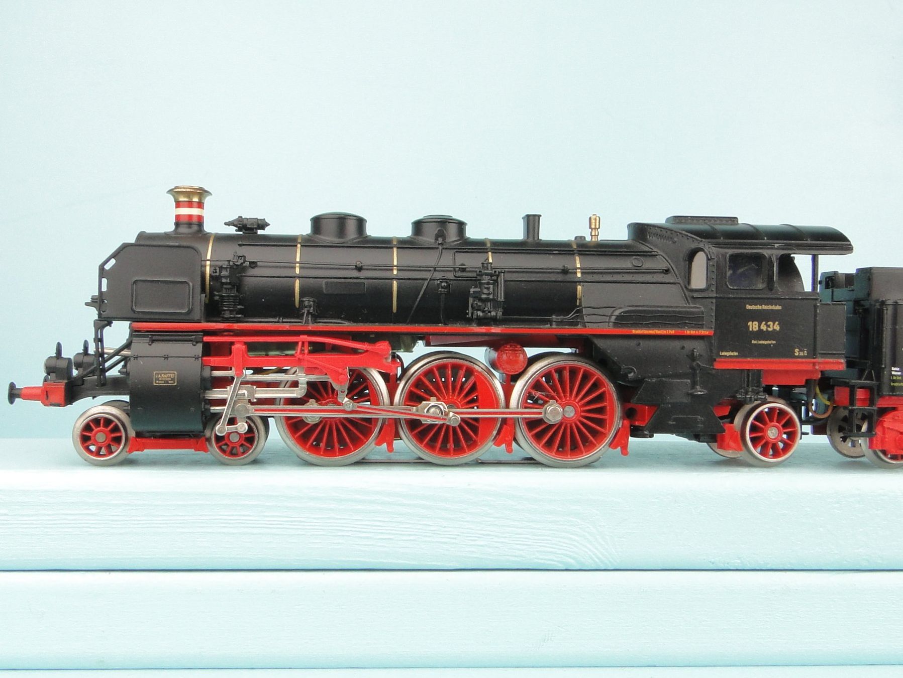 Märklin Modelleisenbahnen: Märklin 3618 BR E 19, Digital Decoder / Decoder Defekt – Gebraucht aus Bülach von cann11 3