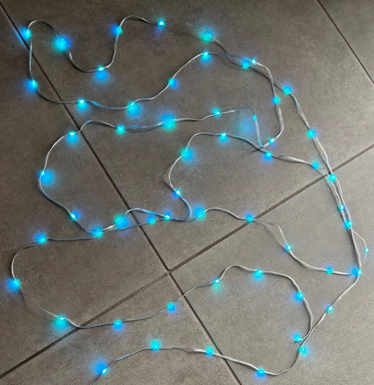 Ghirlande e barre luminose: LED 600 cm multicolore, programmes de couleur et luminosités – Nuovo (secondo la descrizione) da Cudrefin venduto da sdz_trl6 5