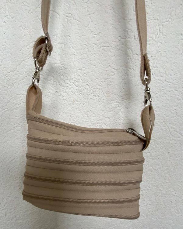 Borse da donna: GHOST ZIP Umhänge Tasche Täschchen – Usato da Illnau venduto da Bab58blau 1
