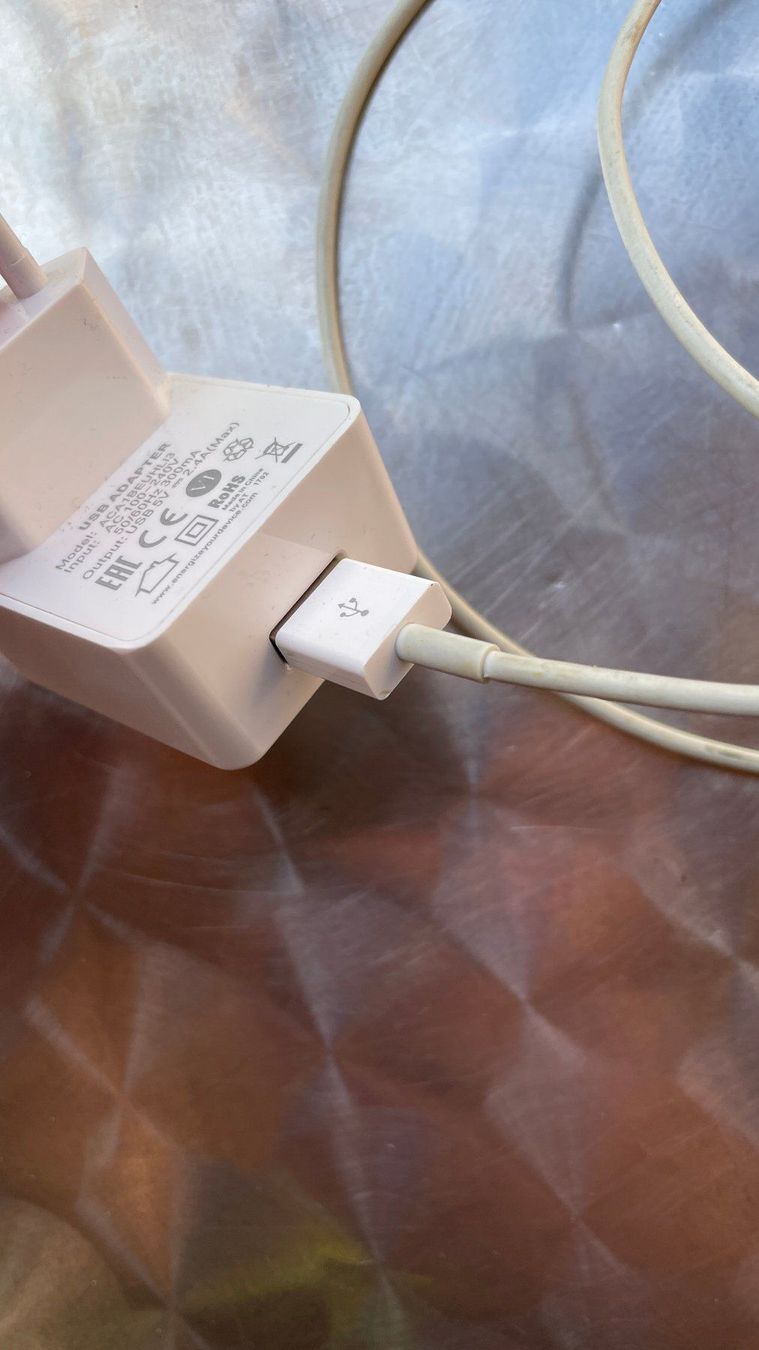 Caricabatterie: Ladegerät Iphone – Usato da Glattfelden venduto da cybermaxx 2