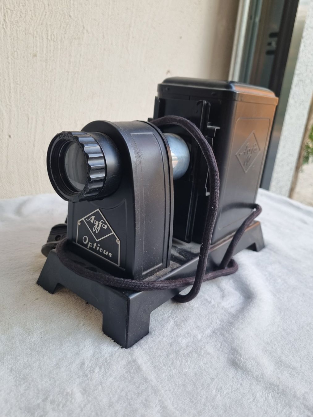 Videoprojektoren: Agfa Opticus Diaprojektor – Vintage – Gebraucht aus Wettingen von Nadja_Cri