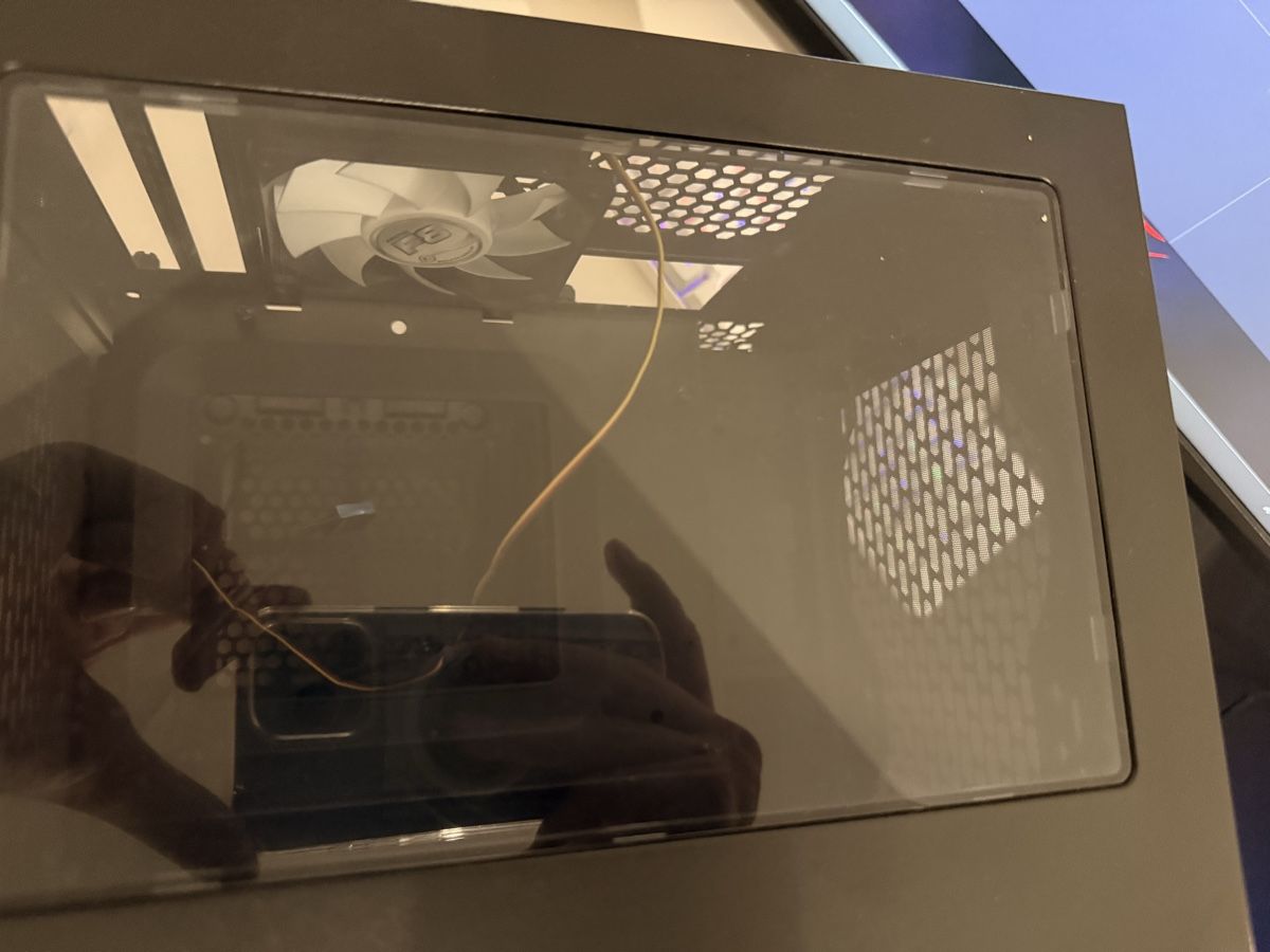 Corsair Custodie: Corsair Obsidian 250D Window  – Usato da Zürich venduto da dnlyy 2