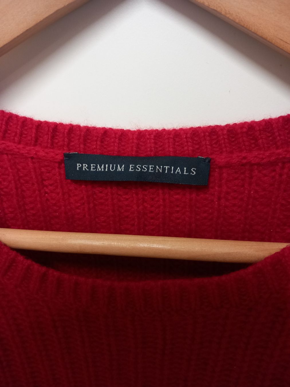 Maglioni & Felpe: Kashmir Pullover Premium Essentials Gr.S rot – Usato da Gwatt (Thun) venduto da umwelt-brocki 5