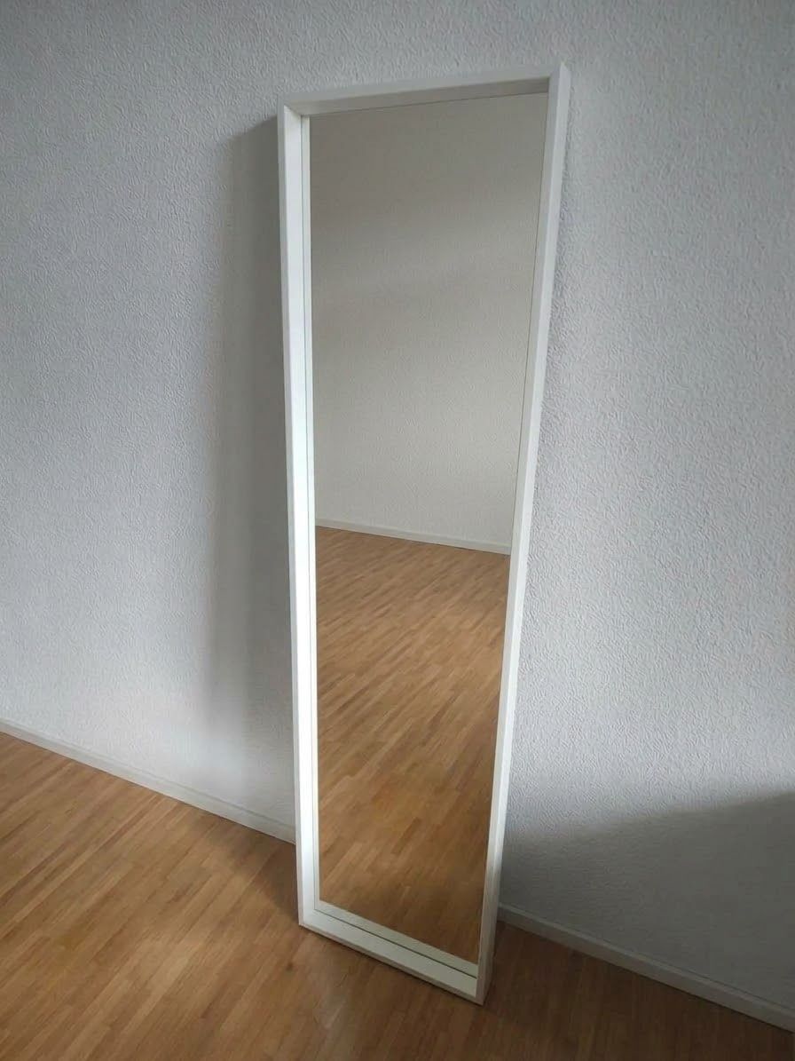 Spiegel: Mirror in a white frame 150x40cm – Gebraucht aus Glattbrugg von wki_jq8f