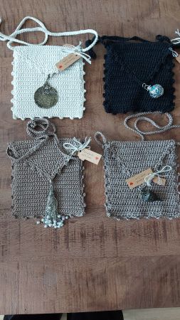 4 gehäkelte kleine Taschen Kindertäschli Flohmarkt