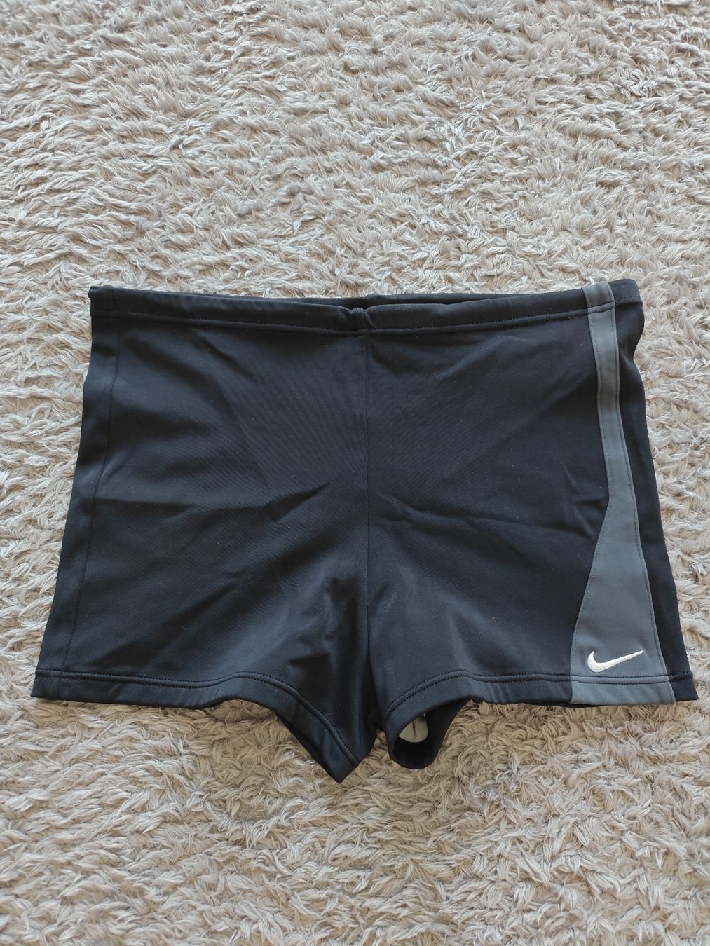 Nike Pantaloni: Nike Shorts / Sport Hose – Usato da Pieterlen venduto da Saemelili