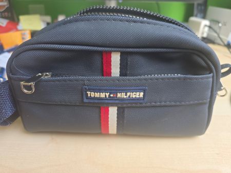 Necessaire Tomy Hilfiker ***