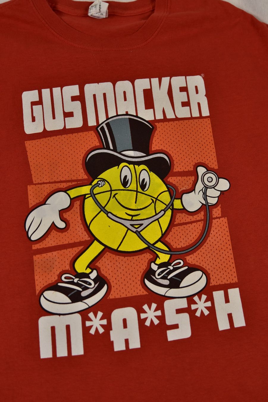 T-shirt: Gus Macker Mash Vintage T-Shirt – Usato da Luzern venduto da eli_b9zg 1