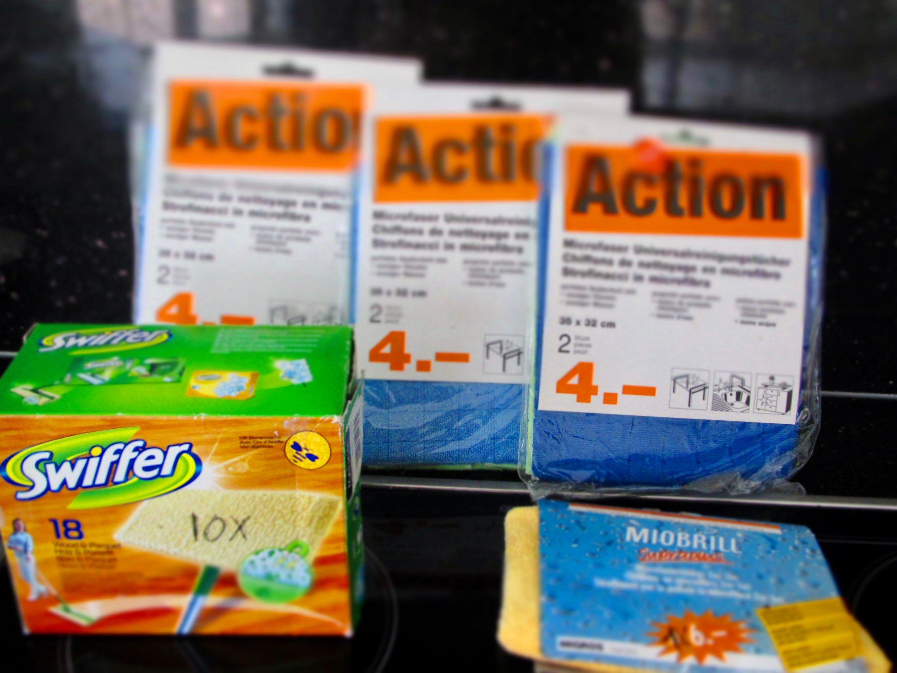 Prodotti per la cura: LOT DE CHIFFONS DE NETTOYAGE. MICROFIBRE NEUFS – Nuovo e nell'imballaggio originale da Murten venduto da Selliot