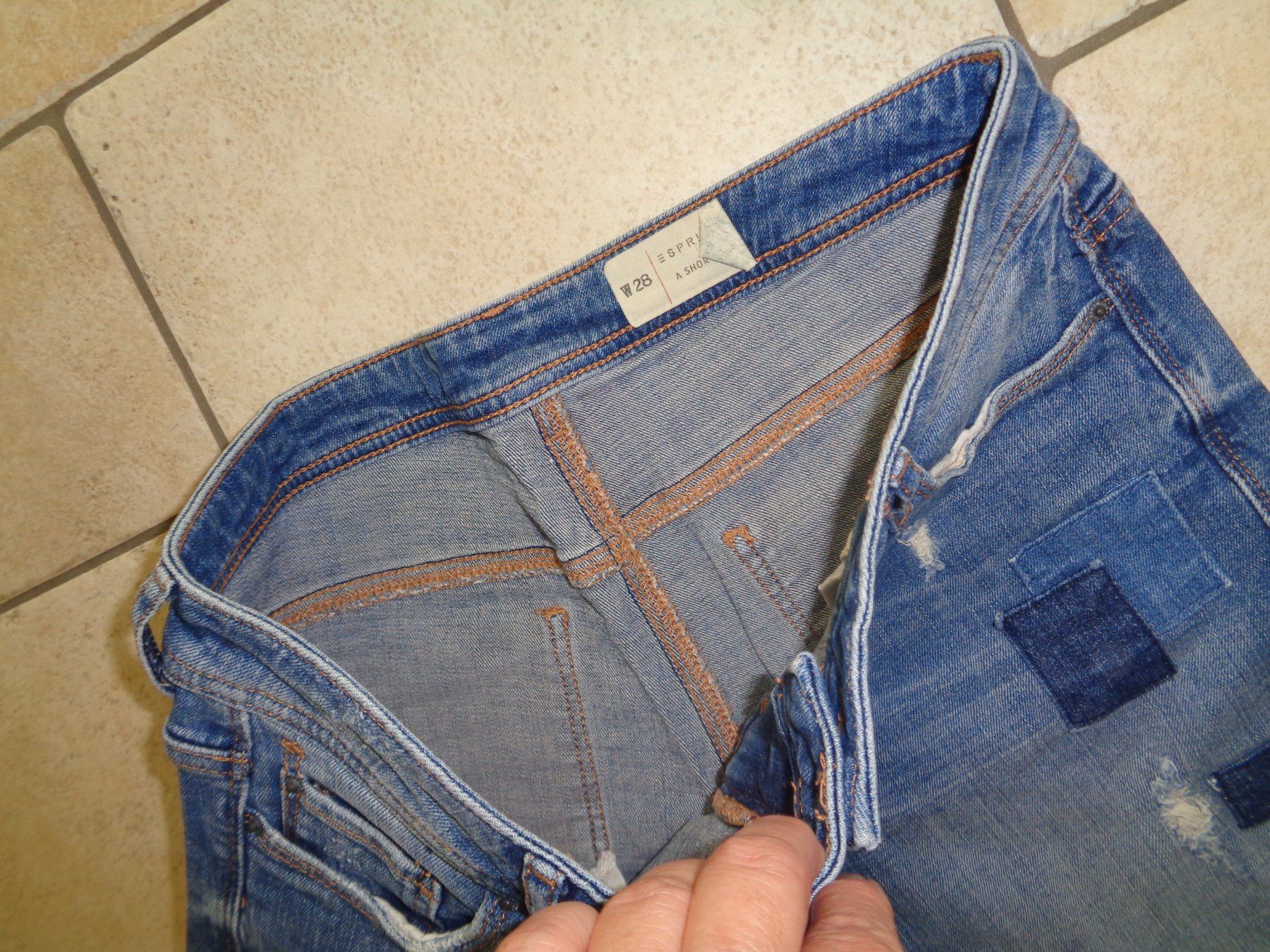 Pantaloni: Shorts  Esprit  Grösse 28 – Usato da Kreuzlingen venduto da Robi-2003 1