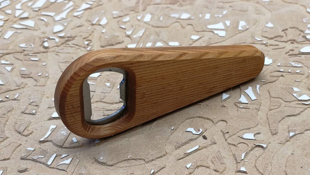 Flaschenöffner 'Beer Is Coming' – Game Of Thrones Inspiriert, Aus Holz Graviert | Lustiges Fan-Geschenk