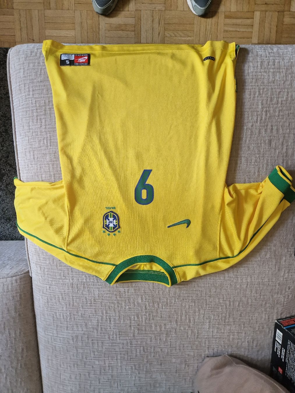 Nike Leibchen & Hosen: Maillot Officiel Ronaldo 1998 – Gebraucht aus Les Acacias von S.Vieira 1