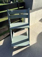 Stokke Tripp Trapp Kinderstuhl grün mit Zubehör gebraucht