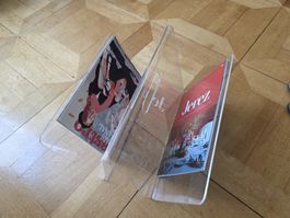 Porte-revues vintage en plexiglas transparent