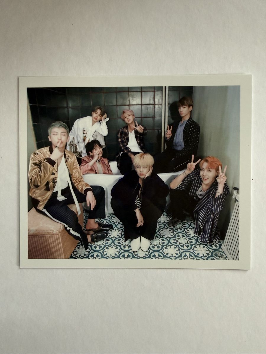 Carte collezionabili: BTS Wings OT7 Photocard – Usato da Wettingen venduto da Vante