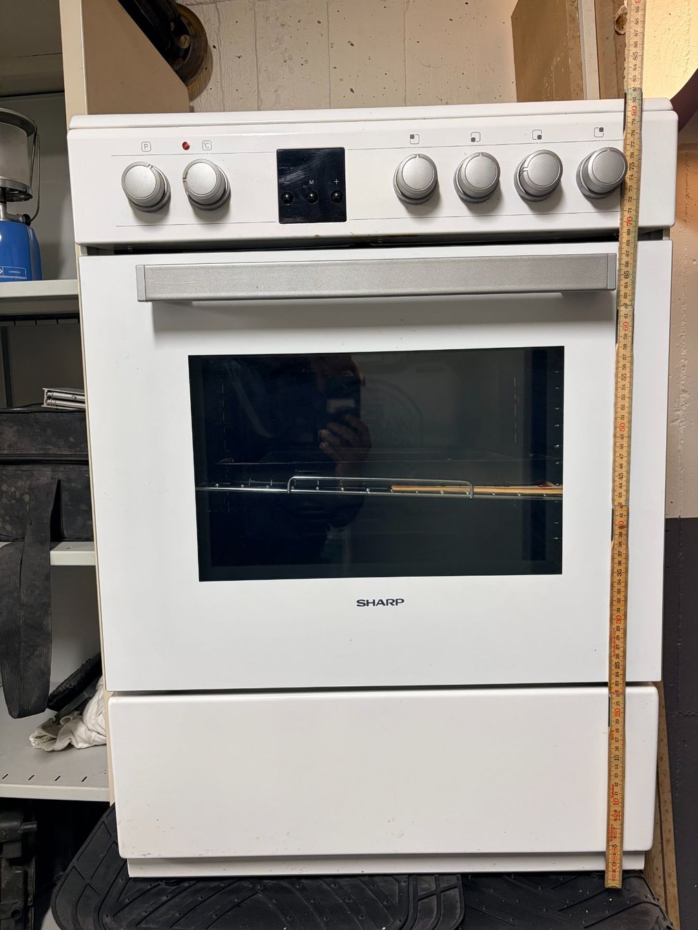 Herde: Cuisinière Sharp avec plaque induction et four - blanc – Gebraucht aus Collombey von mbk1870 8