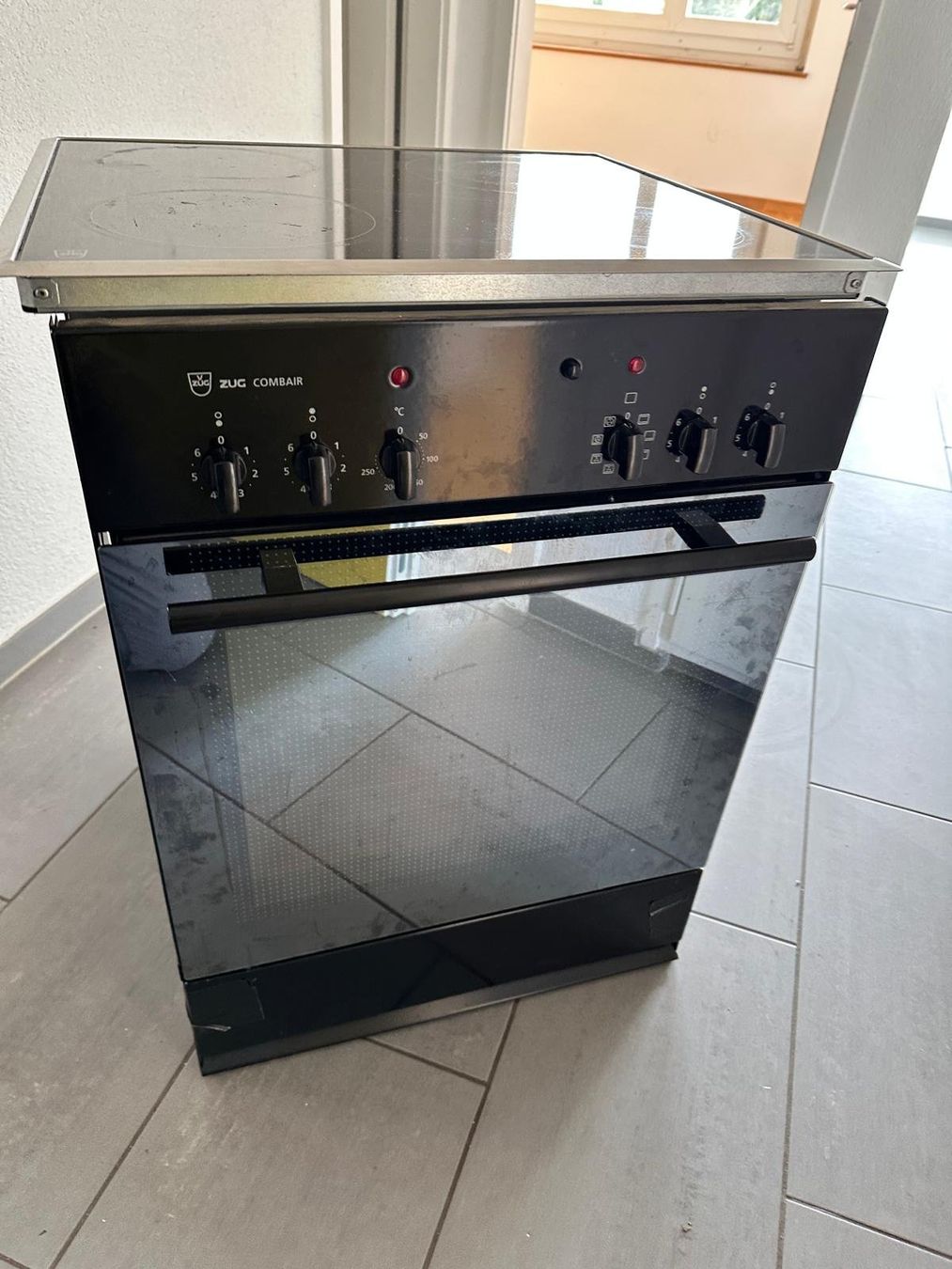 V-Zug Forni: Backofen mit Glaskeramik V-ZUG – Usato da Spreitenbach venduto da Space_X 1