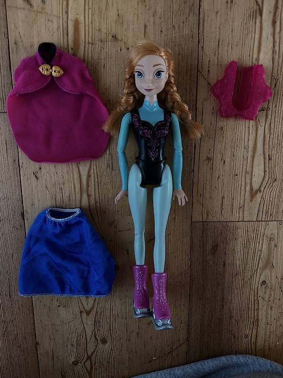 Bambole: Anna & Elsa Barbie – Usato da Hondrich venduto da leylannika 1