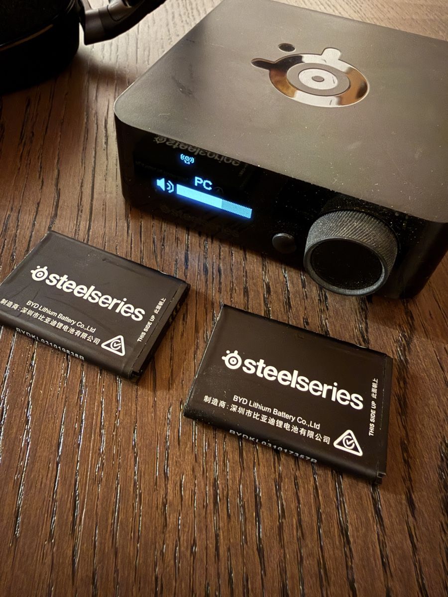 Casques audio: SteelSeries Arctis Pro Wireless – D'occasion à Niederbuchsiten par Landin 2