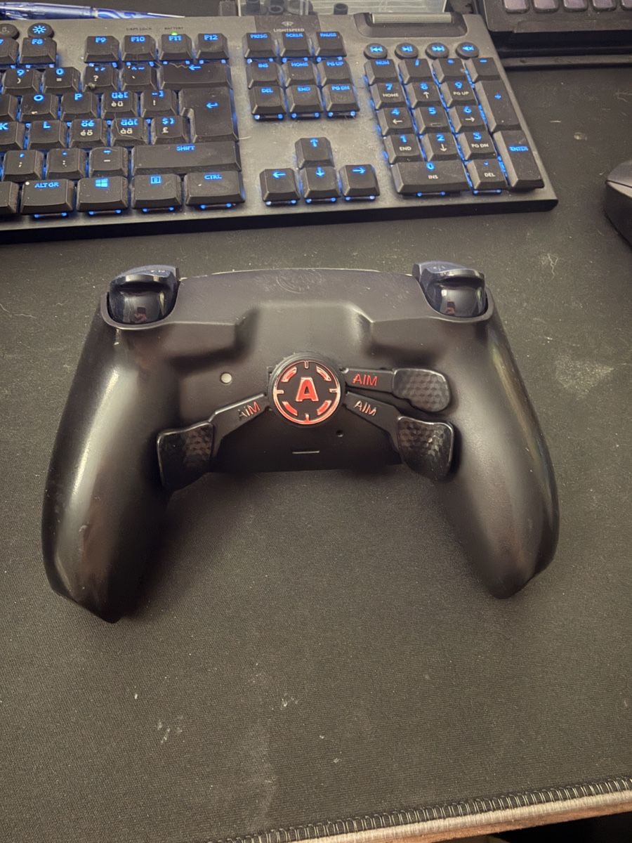 Sony Controller: Verkaufe einen AIM PS5 Controller im Joker Design  – Gebraucht aus Selzach von SiendoGaming 2