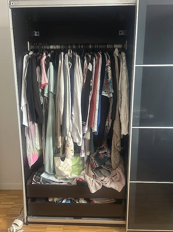 Armadi: Armoire IKEA  – Usato da Lausanne venduto da mal_xws6 2