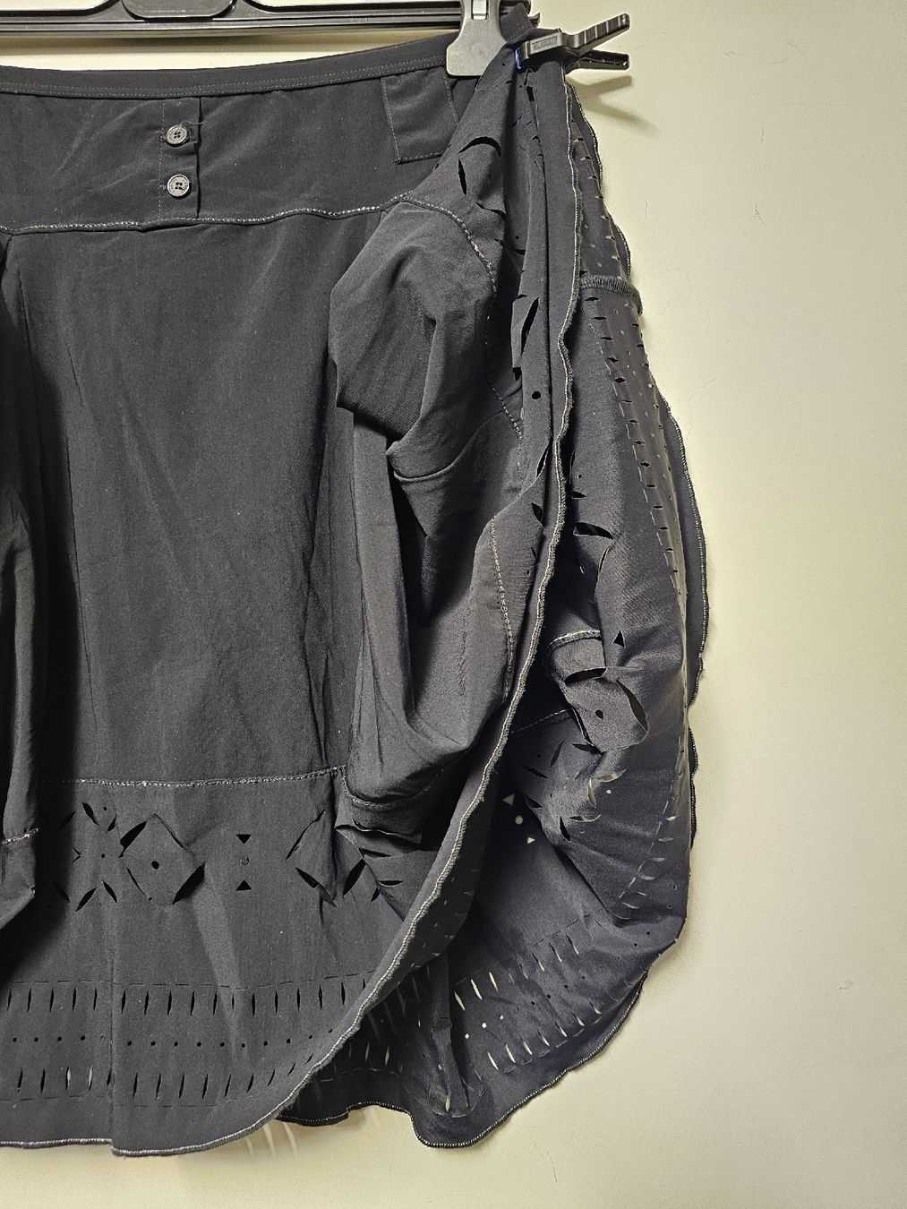 Röcke: Jupe Noire E-Bryde en lycra/Découpes ajourées/Chic/T:40 – Neu (gemäss Beschreibung) aus Basel von Paloma6261 7