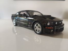 1:18 Ford Mustang GT Roush 2005 Stage 3 Schwarz