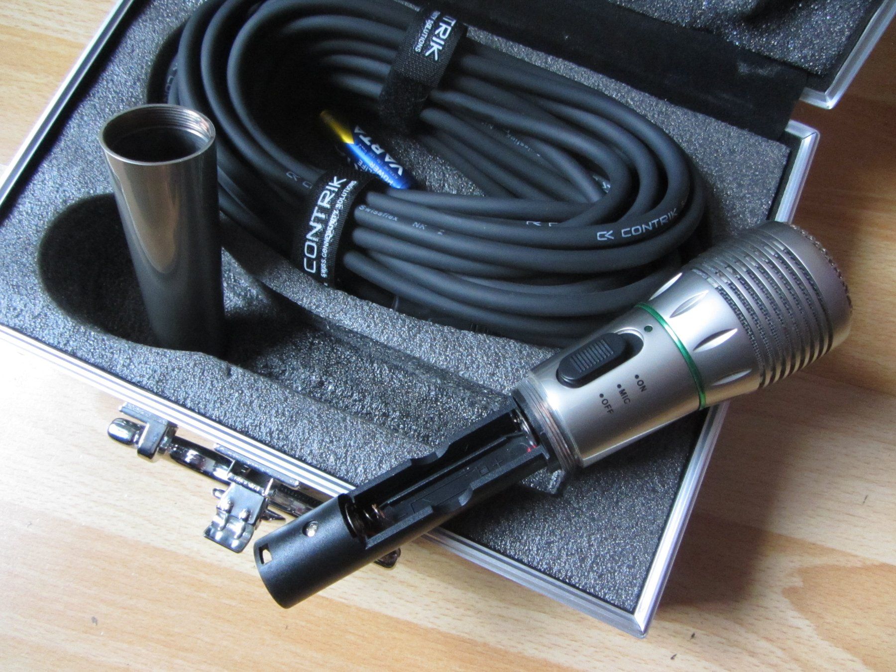 Microfoni: Mikrofon + 10m Kabel – Usato da Zürich venduto da bigboss 4